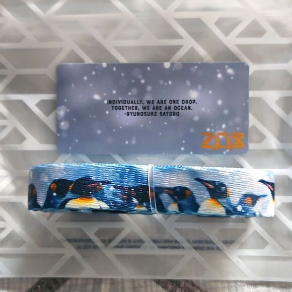 ZOX "STRENGTH IN NUMBERS" #627 Penguin COLLECTIBLE HOODIE STRING - Picture 4 of 5